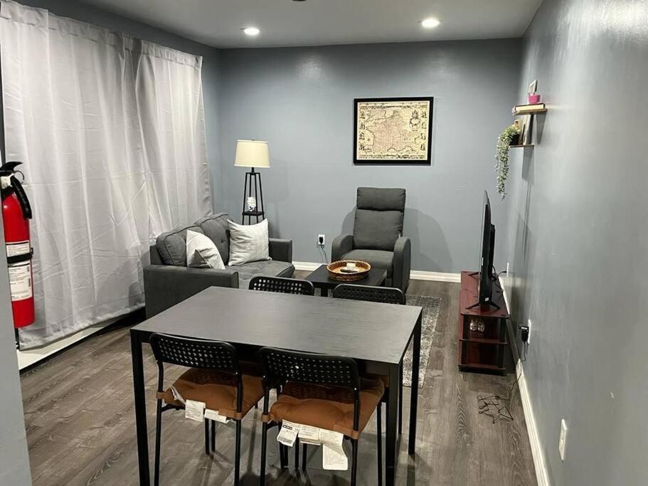Your Cozy Comfy Rental Нью-Йорк Екстер'єр фото